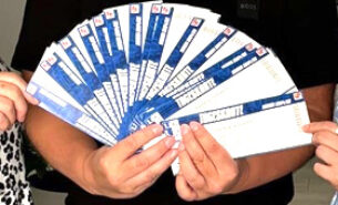 Stadionbesuch für Tafelkunden